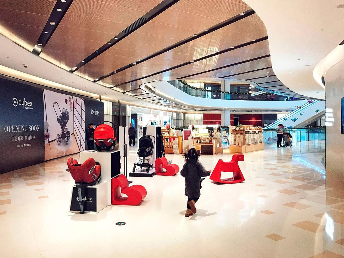 Mobilier Rosinante et Agatha Vondom au centre commercial BFC à Shanghai