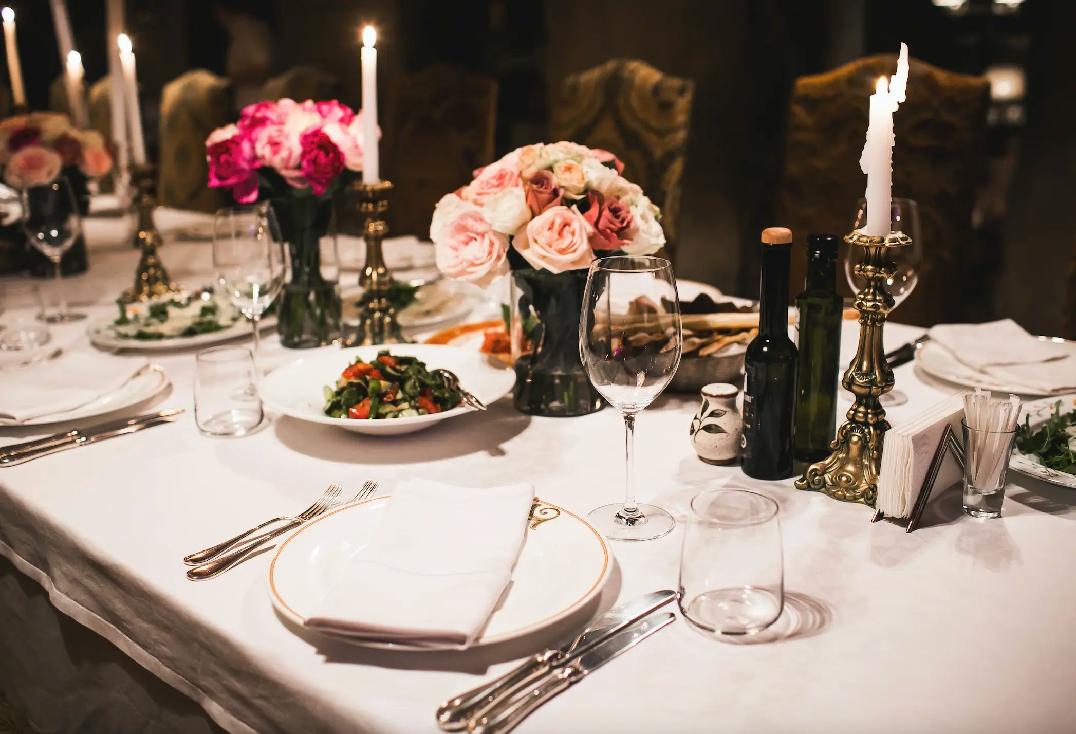 Comment Dresser une Table à Manger à la Française ?