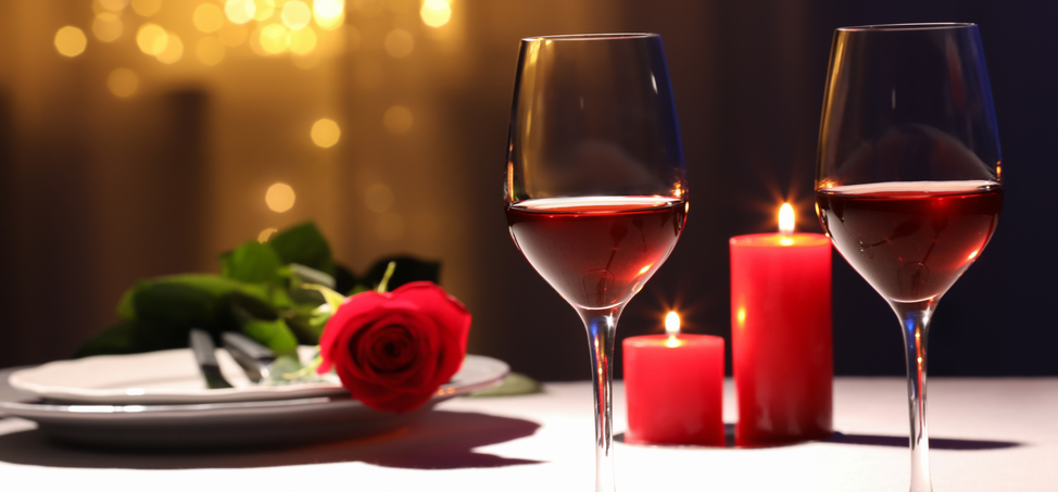 Comment Dresser une Table pour un Dîner Romantique ?