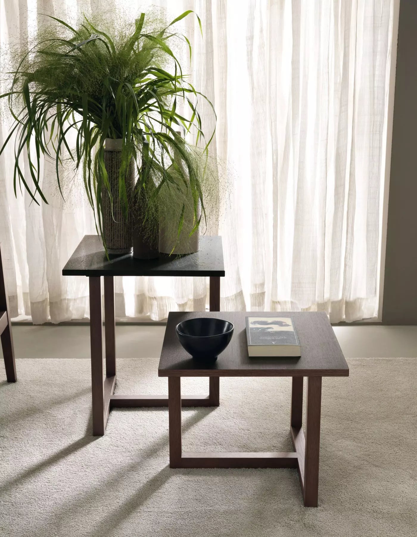 Bout-Canape-Rond-Laque-hotel