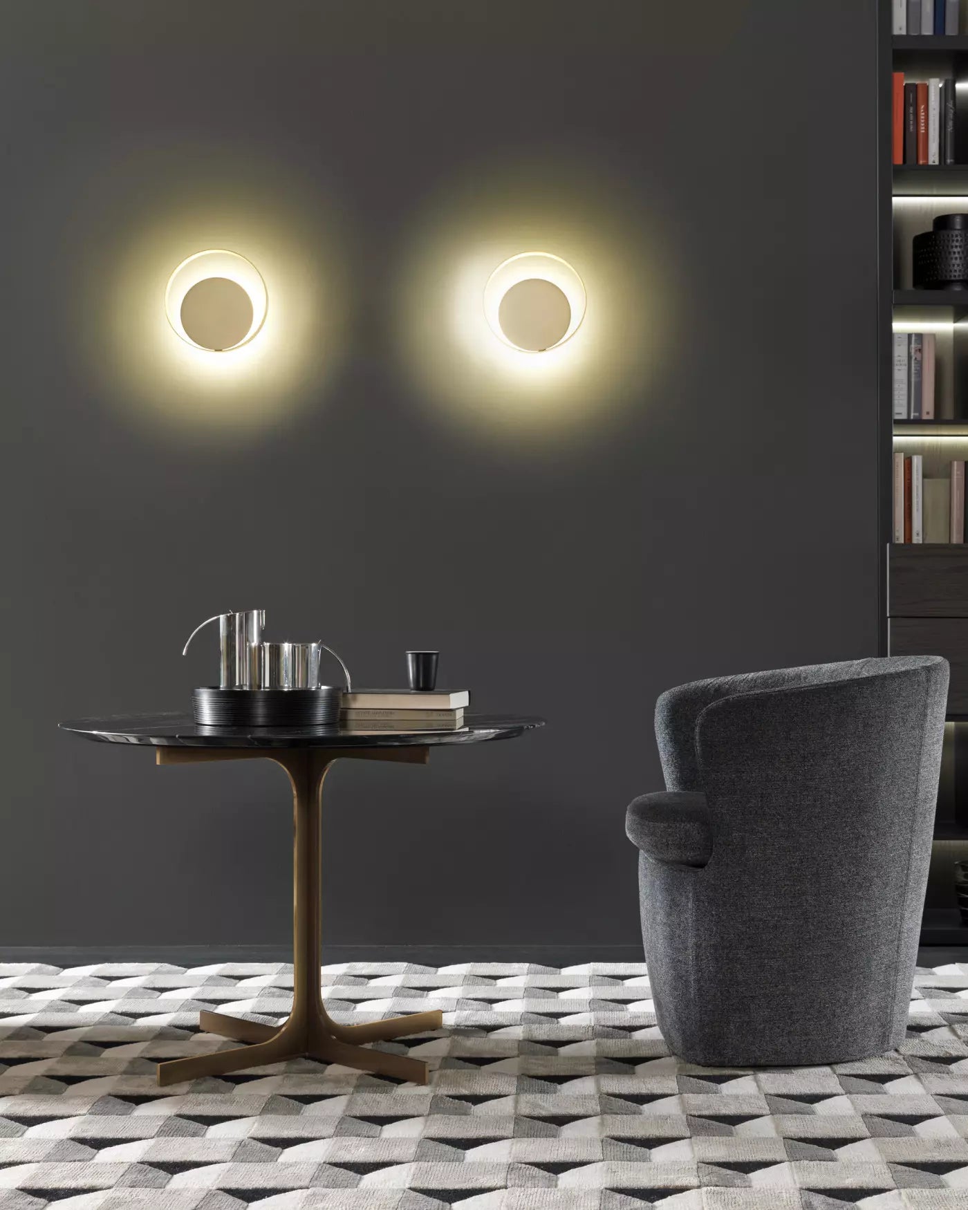 Petite-Table-Marbre-Ronde-design