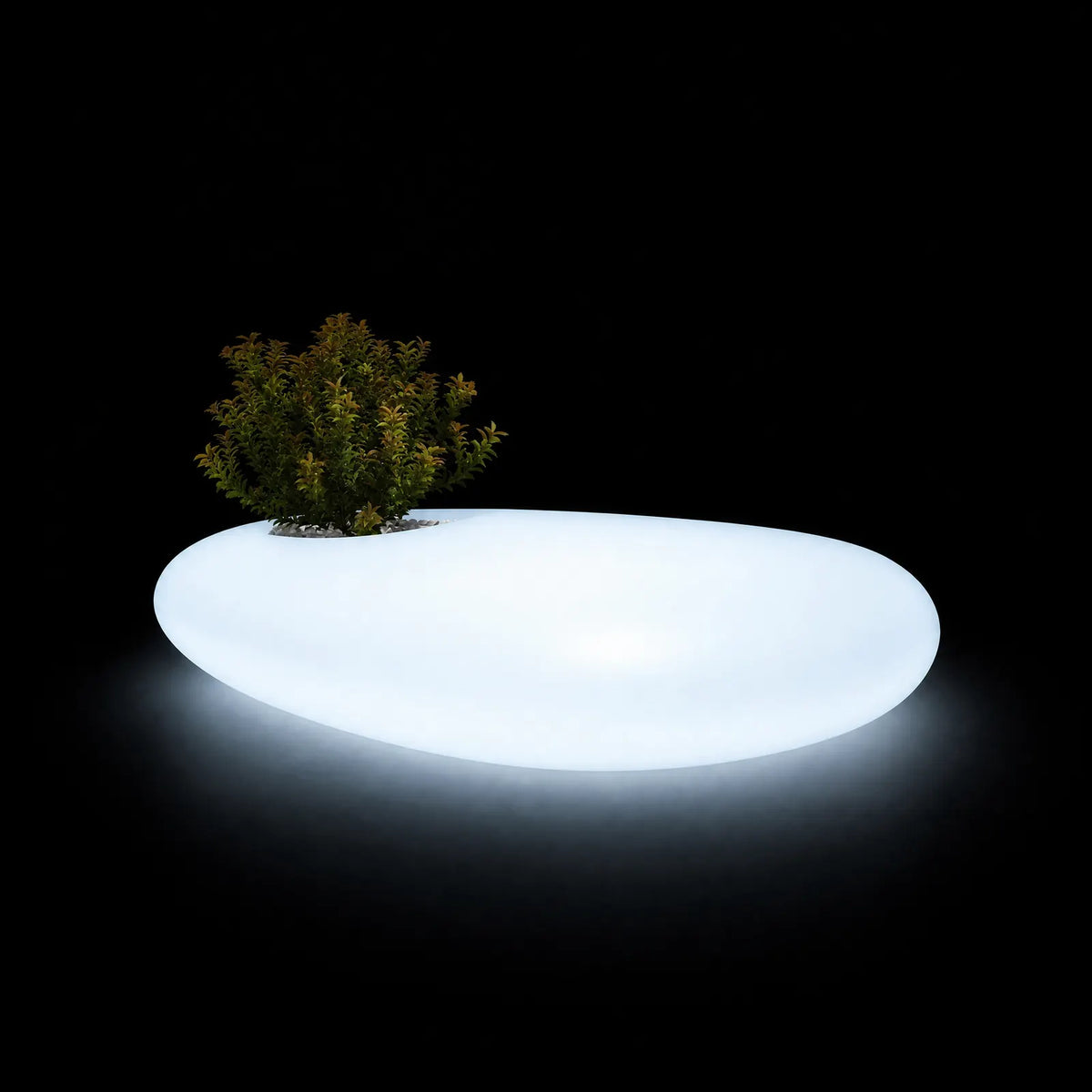 Banc - Stone LED Vondom, éclairé de l'intérieur sur fond noir