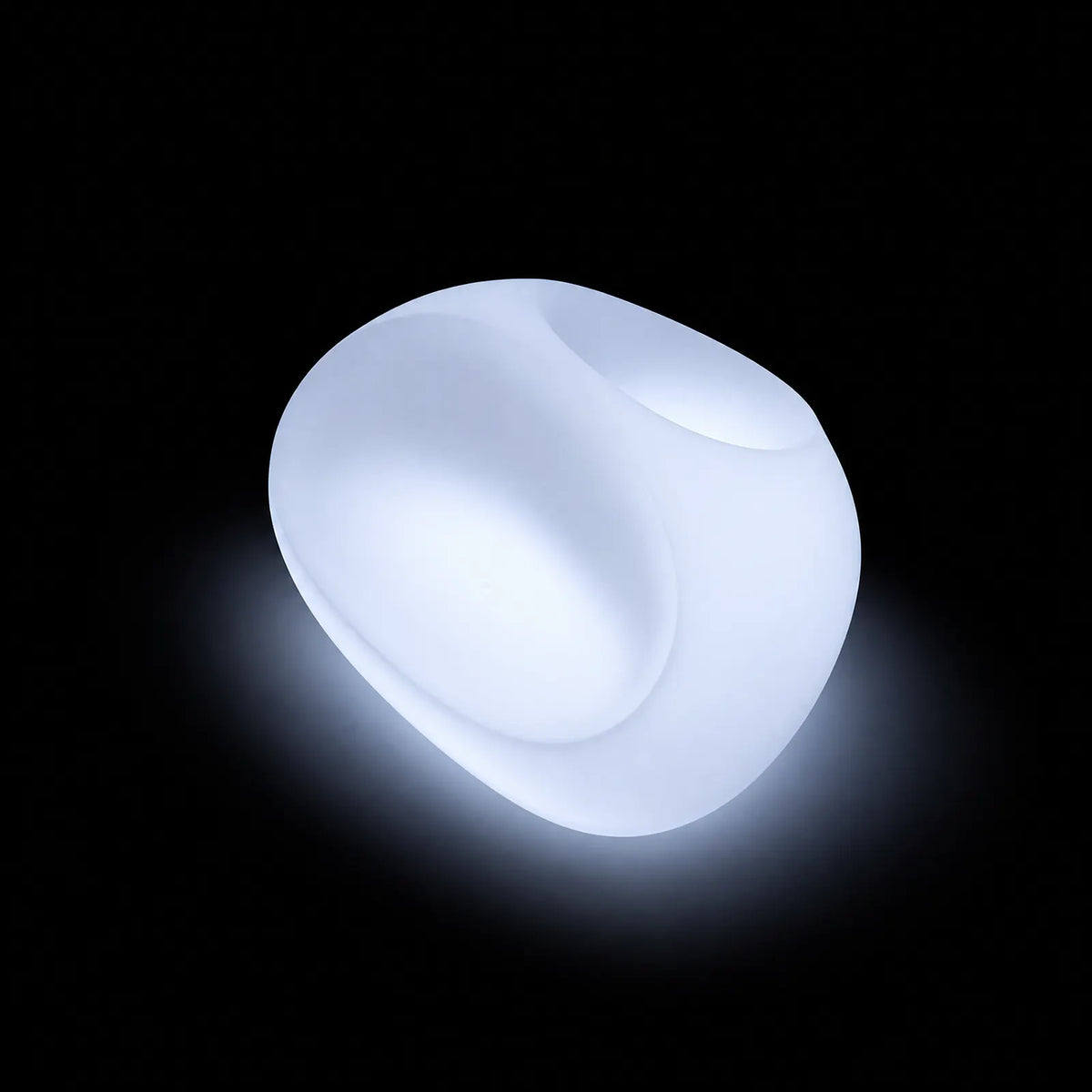 Canapé - Stone Double LED Vondom, éclairé de l'intérieur sur fond noir