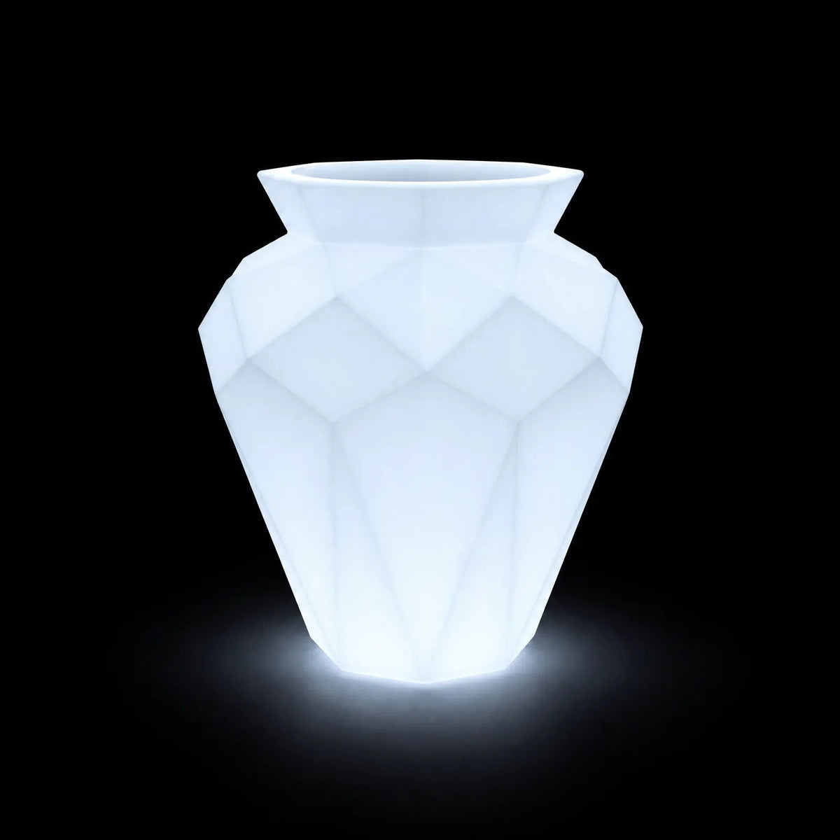 Pot - Hanami LED Vondom, éclairé de l'intérieur sur fond noir