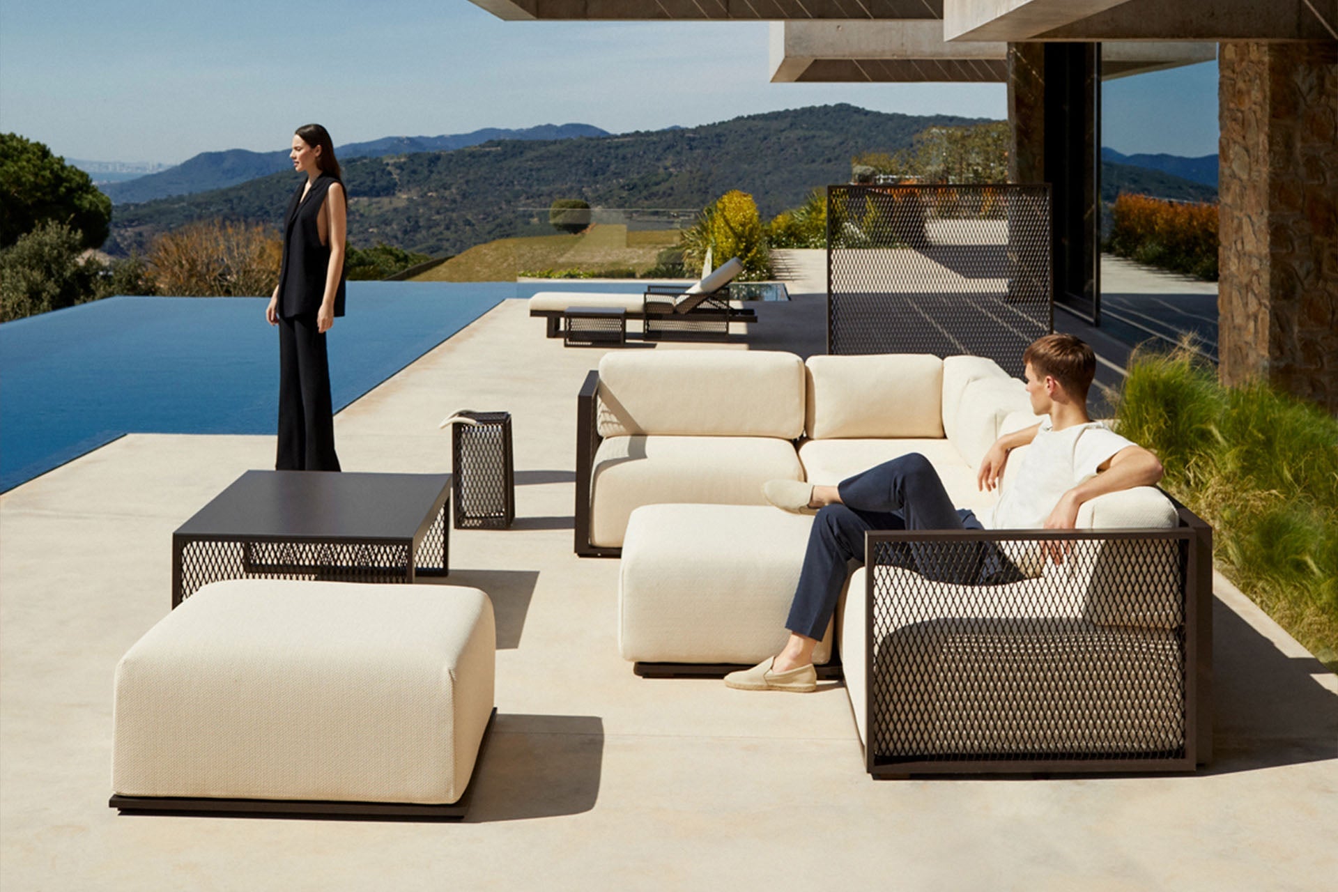 Pouf Style Industriel Original Taille 90x70x43 cm Collection The Factory Vondom - 3