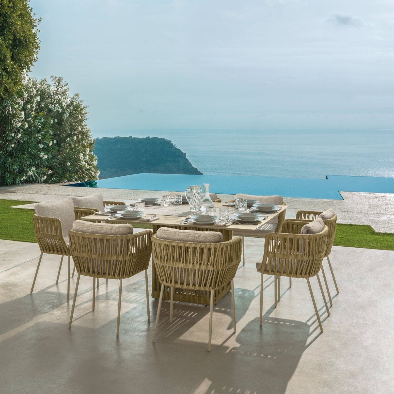 Chaise_Tissu_Table_industrielle_ensemble