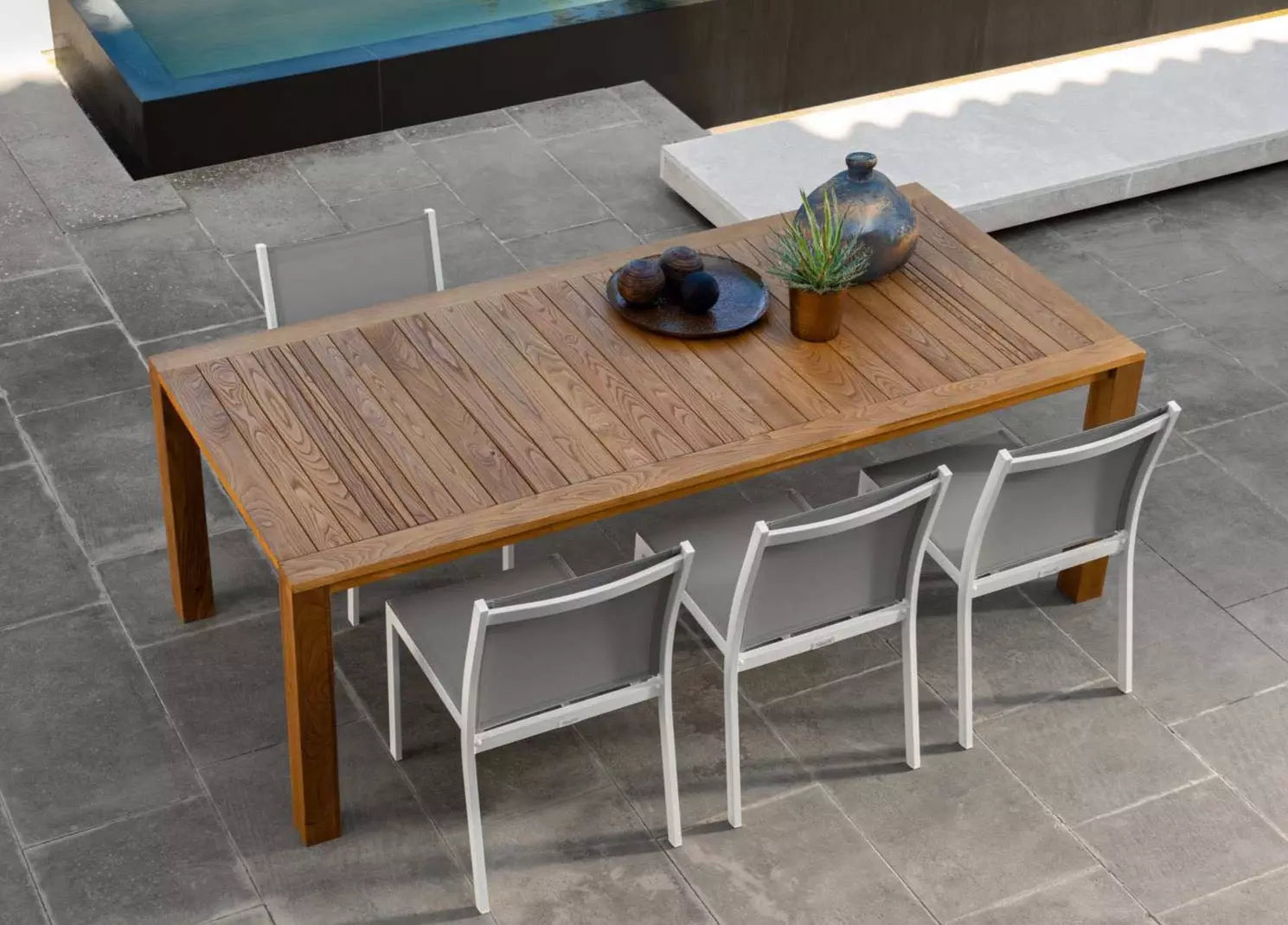 Ensemble_Table_Chaise_exterieur_Bois