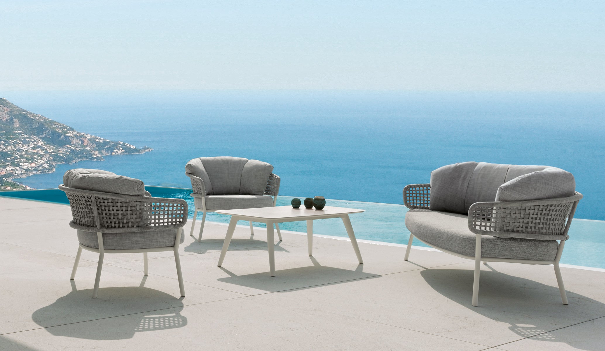 Table_Basse_Grise_Exterieur_design