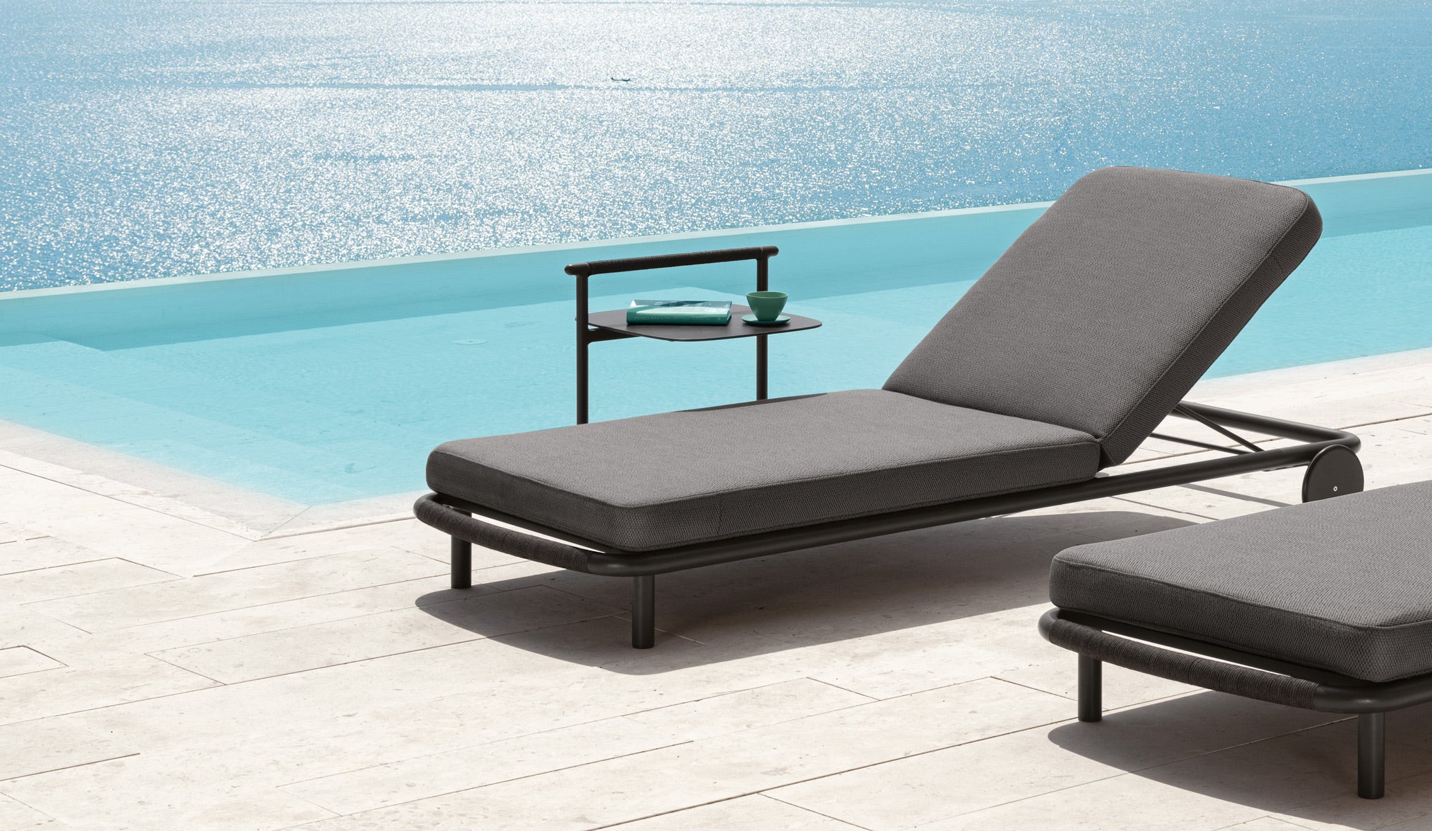 Table_d_Appoint_avec_Poignee