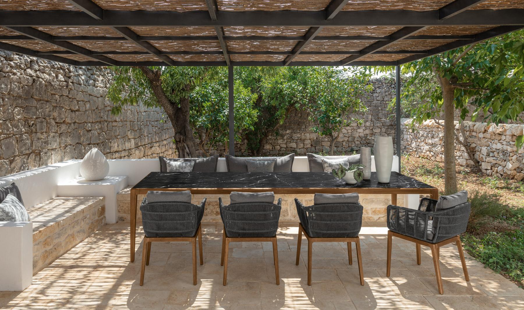 chaise_confortable_bois_exterieur