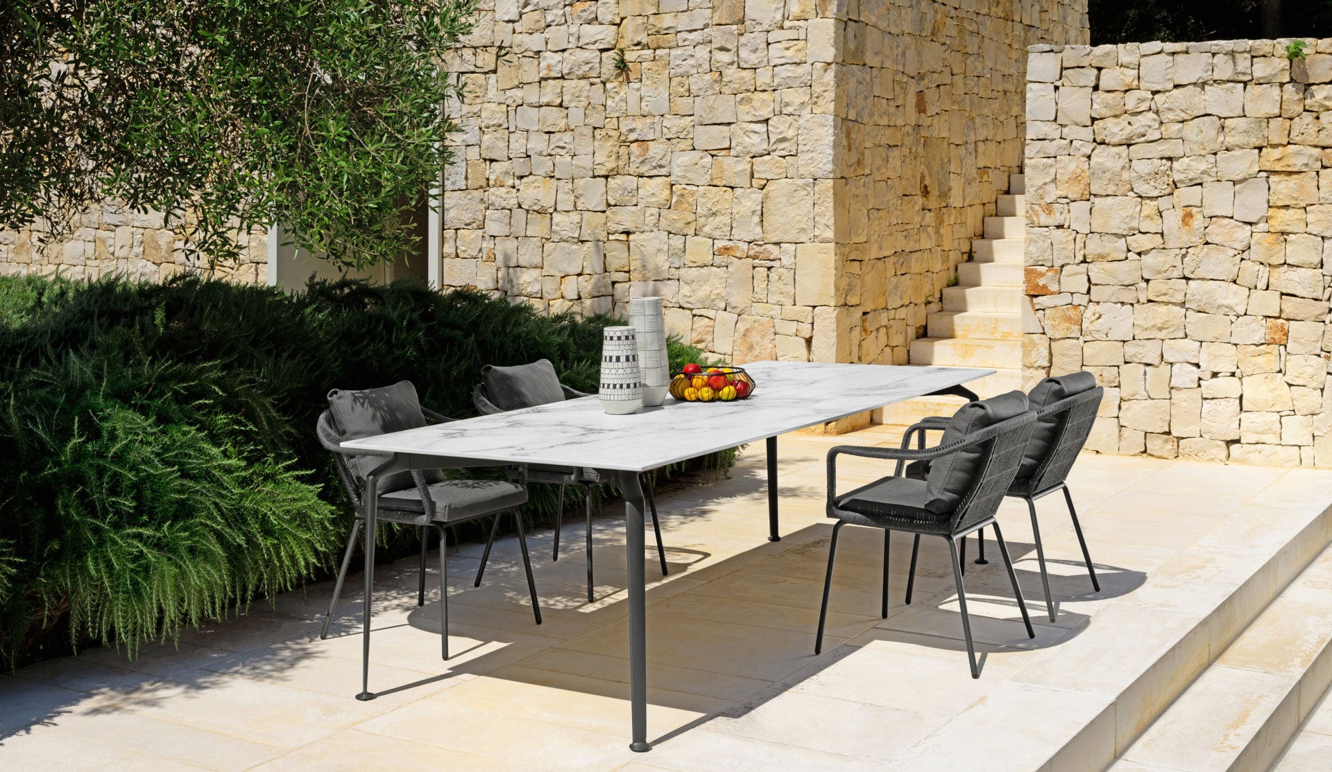 fauteuil_repas_terrasse