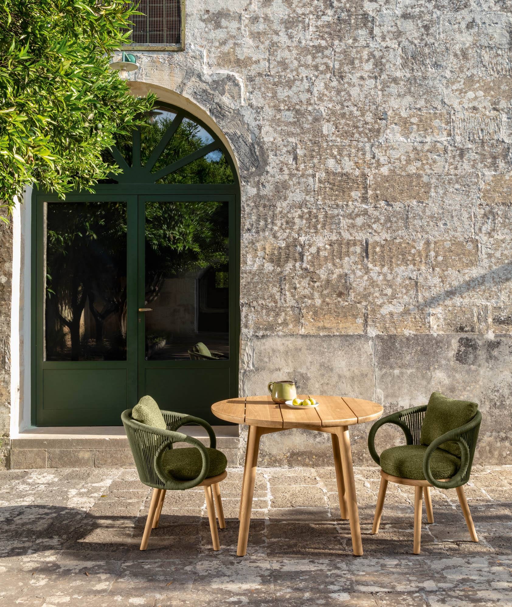 table_exterieur_haut_gamme_contemporain