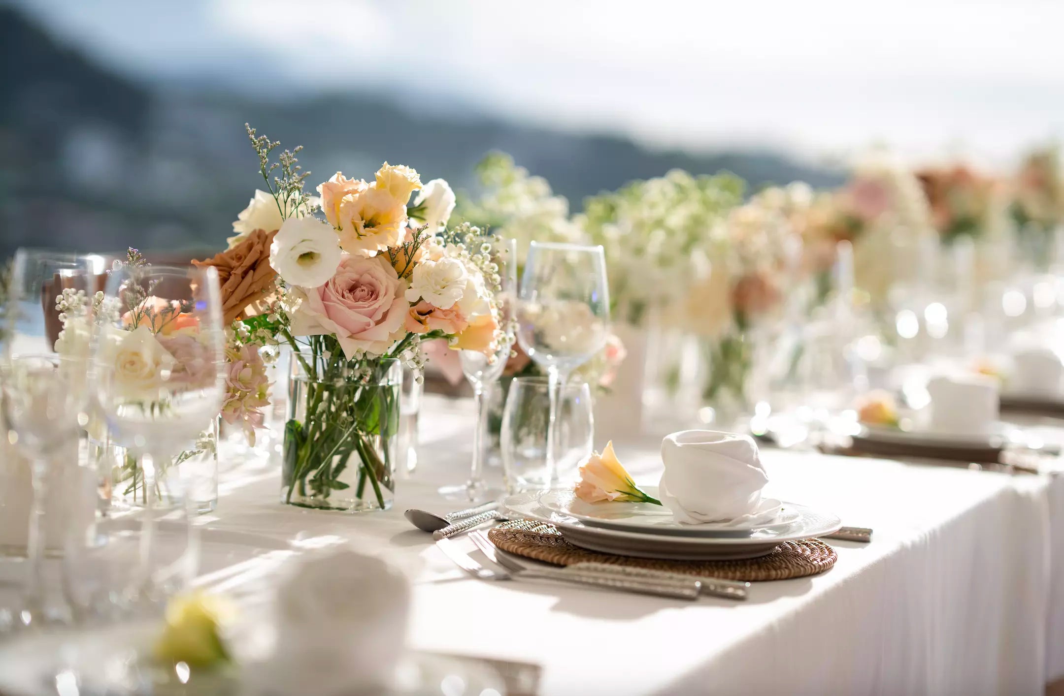 Comment Mettre un Chemin de Table sur une Table ?