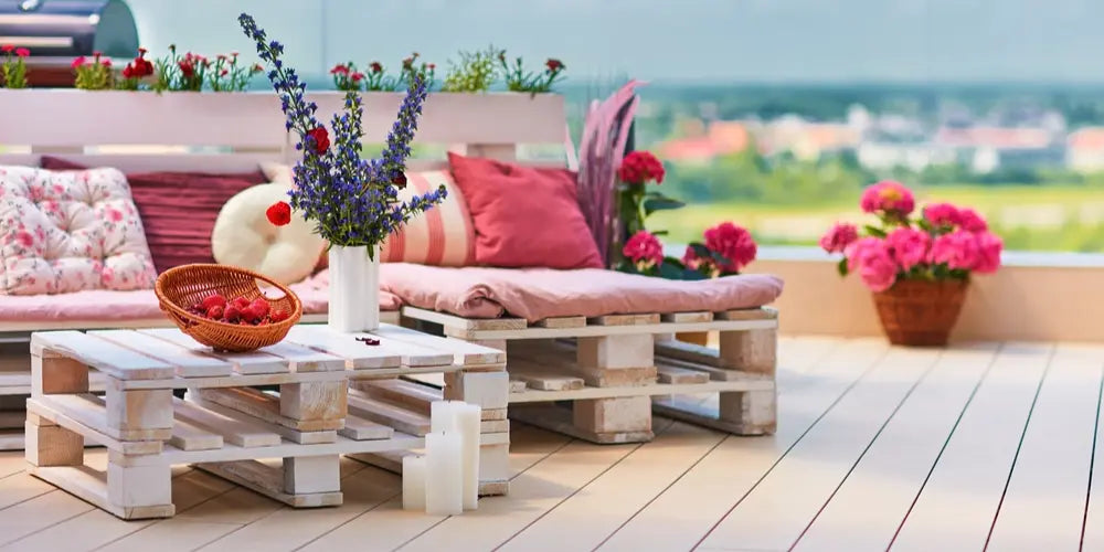 Comment Fabriquer une Table Basse avec 2 Palettes ?