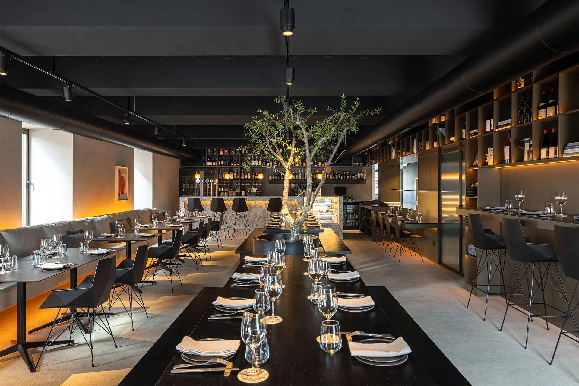 Vondom Restaurant Mercantel — Aveiro, Portugal