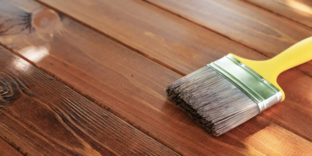 Comment Nettoyer une Table en Bois Ancien ?