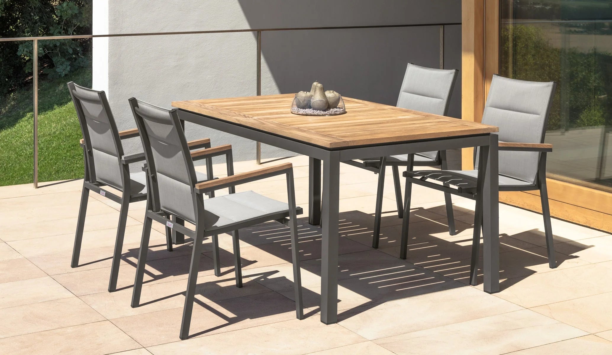 Ensemble Table & Chaise de Jardin