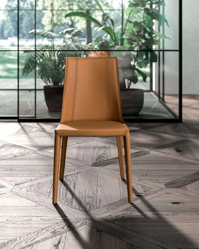 chaise cuir cognac 