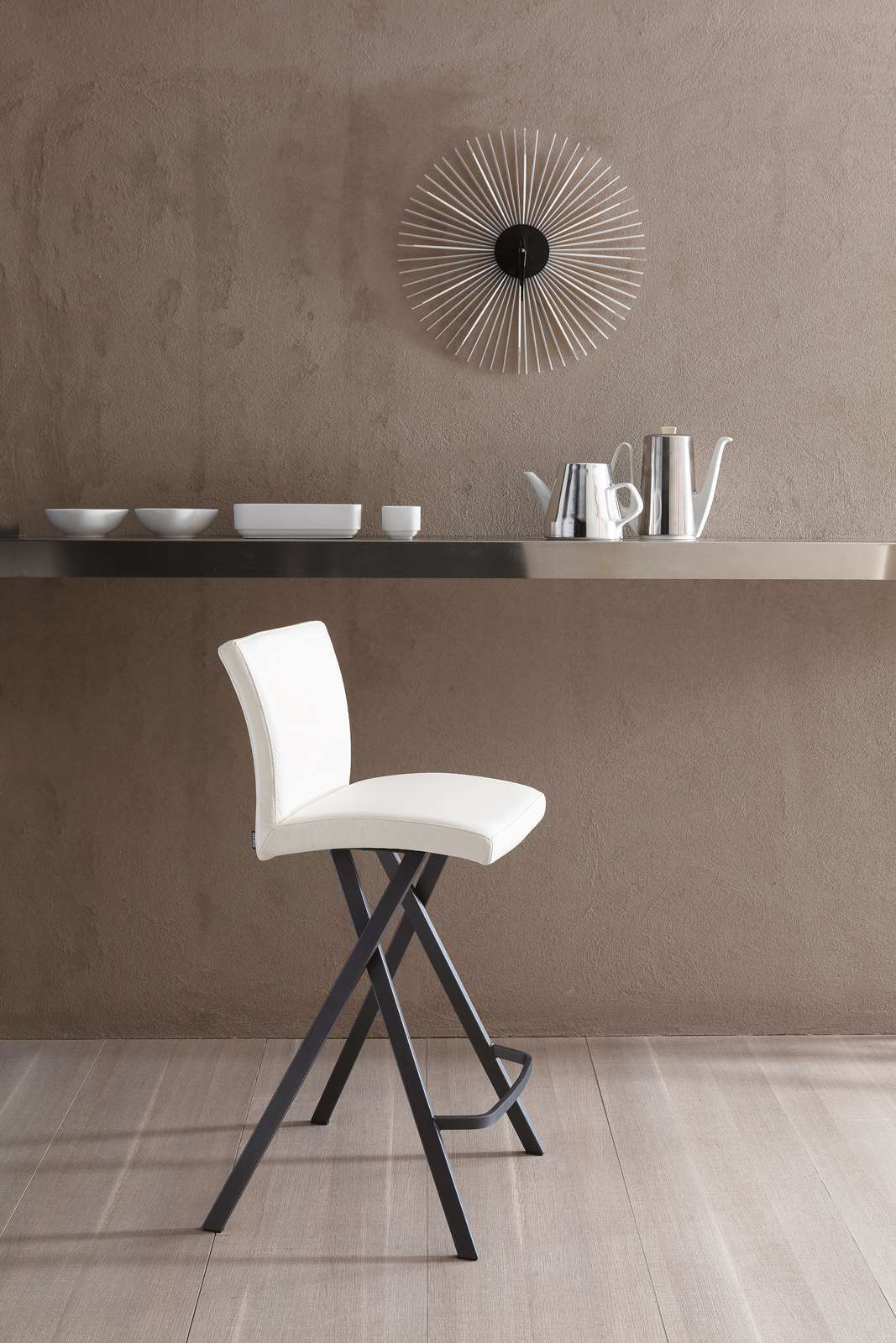 chaise haute cuir noir