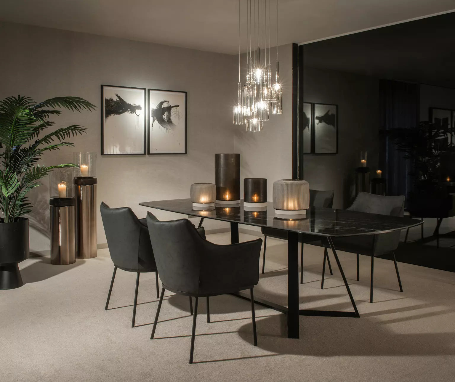 Chaise-Cuir-Noir-Salle-mange