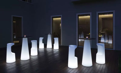 Ensemble_Table_tabouret_Haute_Leger