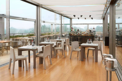 Petite_Table_Carre_Plastique