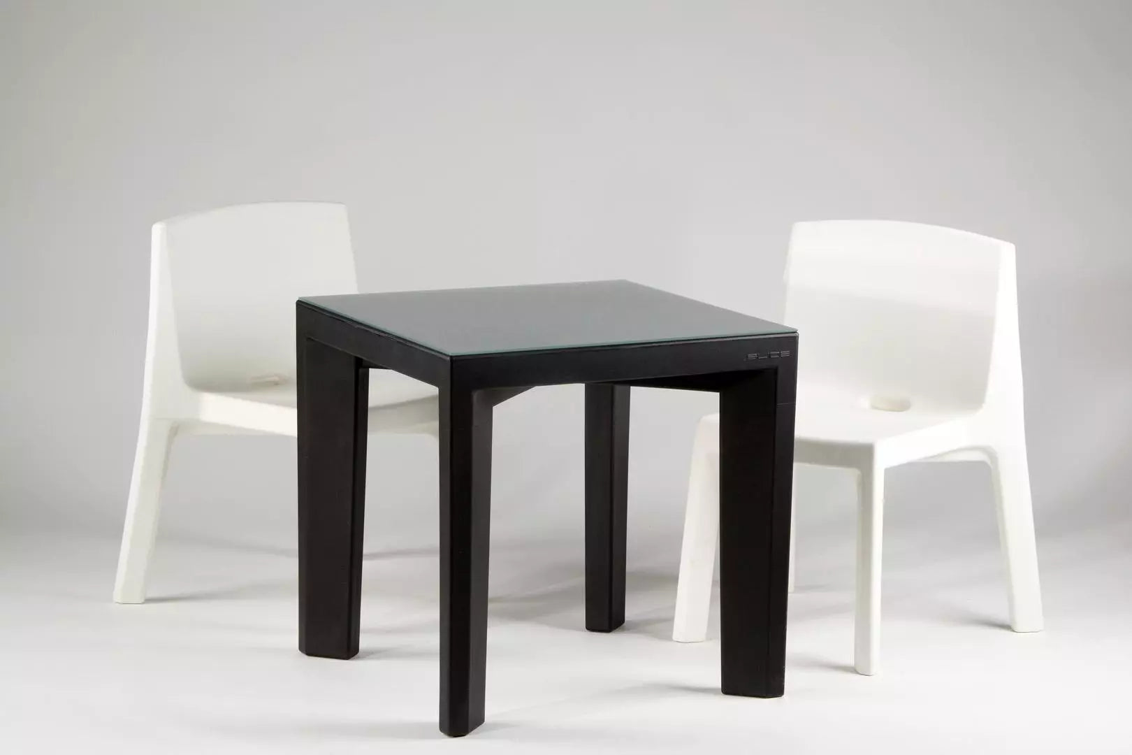 Petite_Table_Carre_Plastique_Jardin