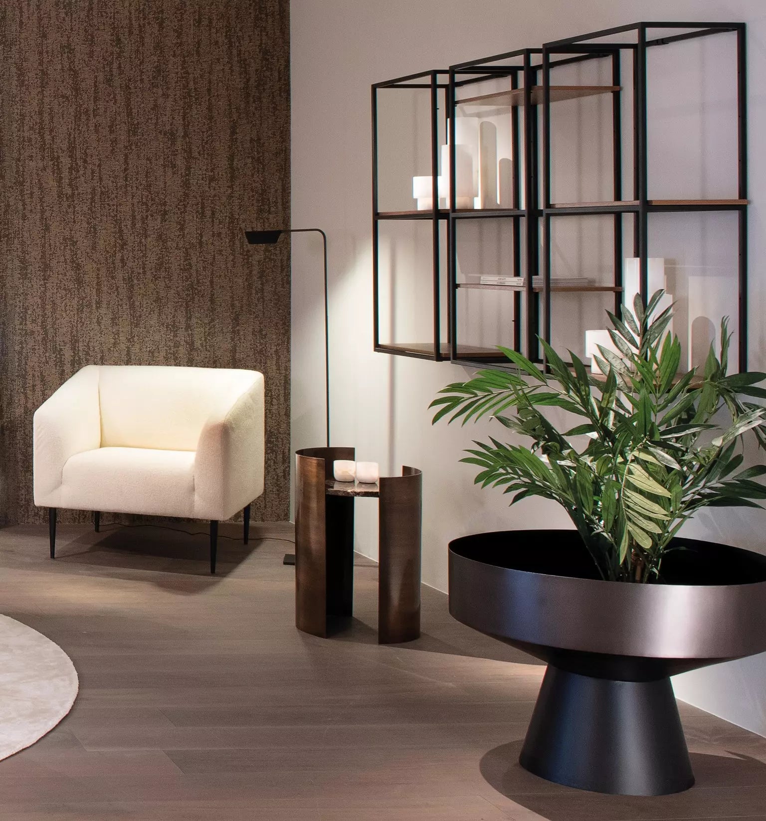 Table-Appoint-Salon-Design-original