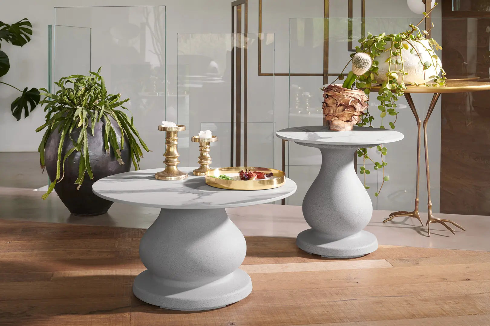 Table-Basse_Pied_Central_Sculptee