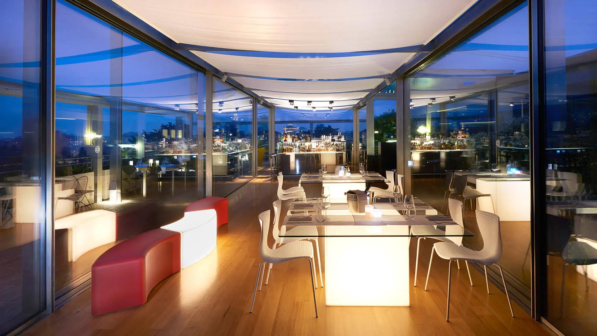 Table_Carree_Lumineuse_Mariage