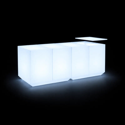 Bar Vela Module Catering avec Bac à Glaçons LED Vondom, éclairé de l'intérieur sur fond noir