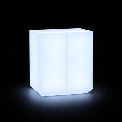 Bar Vela Module Simple LED Vondom, éclairé de l'intérieur sur fond noir