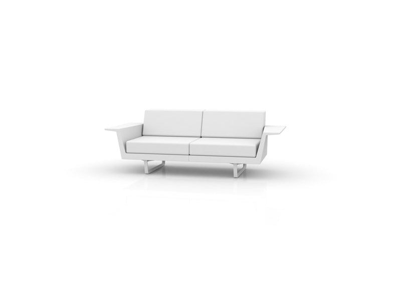 Canapé de jardin 2 places Delta Vondom, coque et coussins blancs, accoudoirs en tablette