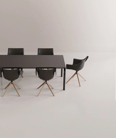 Chaises Manta Vondom, les quatre piètements