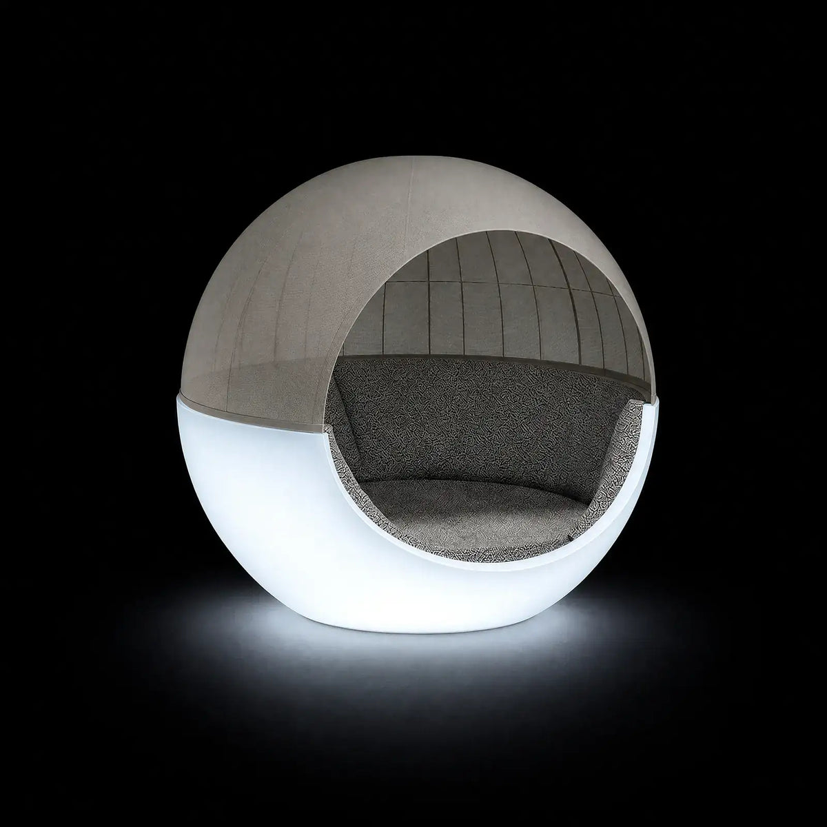 Daybed Moon Auvent LED Vondom, éclairé de l'intérieur sur fond noir