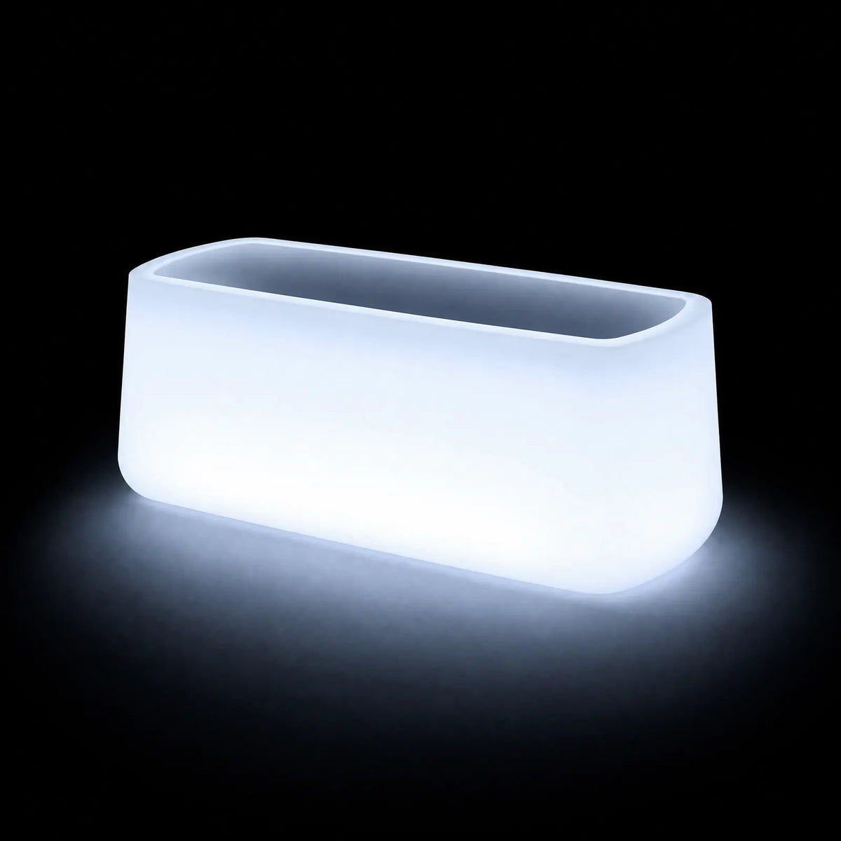 Jardinière - ULM LED Vondom, éclairé de l'intérieur sur fond noir, taille 105x45x40 cm