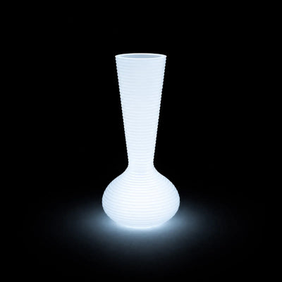 Pot - Bloom LED Vondom, éclairé de l'intérieur sur fond noir