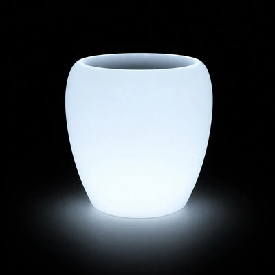 Pot - Blow LED Vondom, éclairé de l'intérieur sur fond noir, taille 40x40x40 cm / 60x60x60 cm / 80x80x80 cm