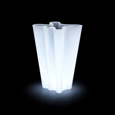 Pot - Bye-Bye LED Vondom, éclairé de l'intérieur sur fond noir