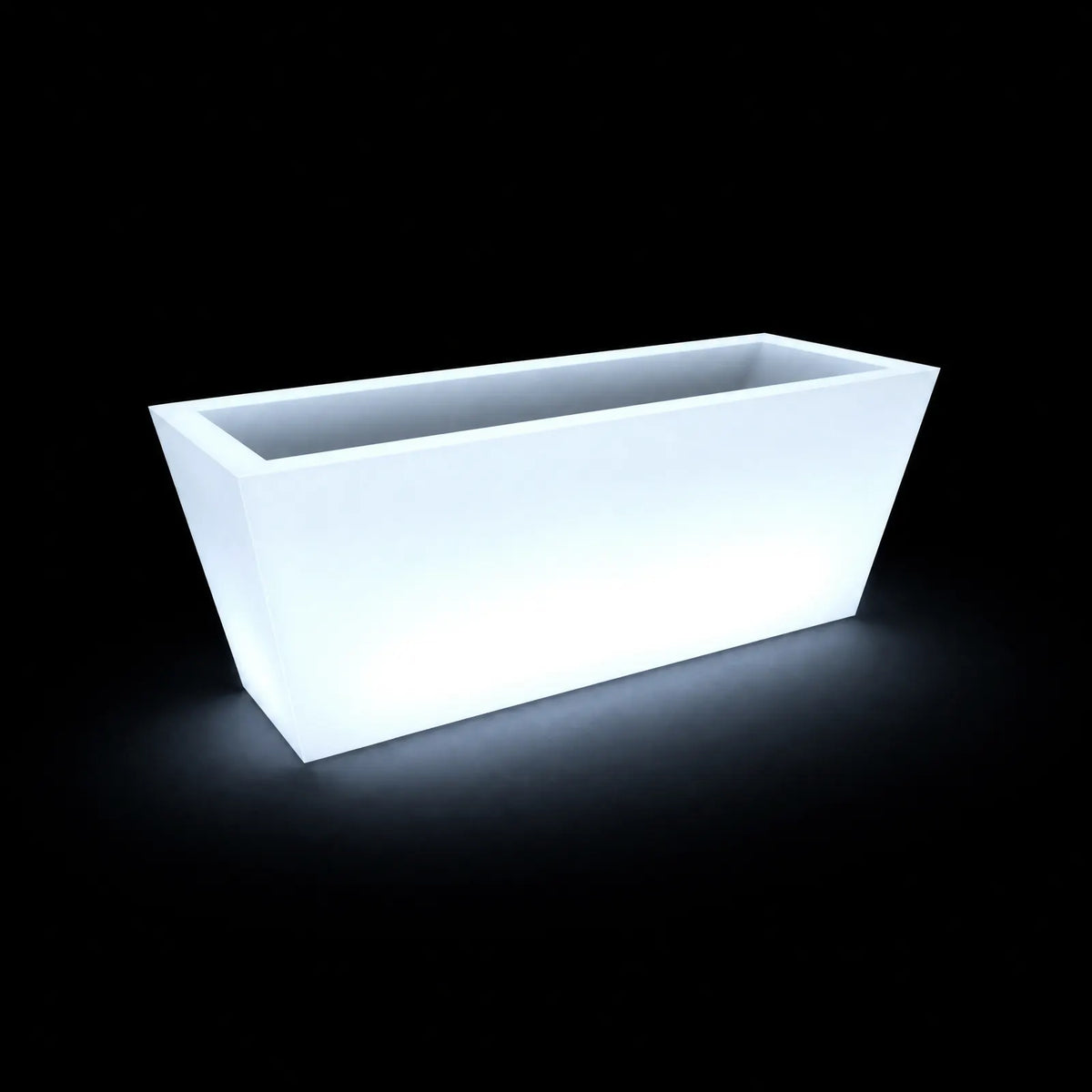 Pot - Conic LED Vondom, éclairé de l'intérieur sur fond noir, taille 100x40x40 cm