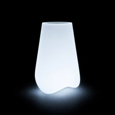 Pot - Pal LED Vondom, éclairé de l'intérieur sur fond noir
