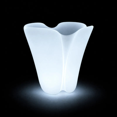 Pot - Pezzettina LED Vondom, éclairé de l'intérieur sur fond noir, taille 50x50x50 cm / 65x65x65 cm / 85x85x85 cm