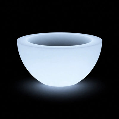Pot - Sfera LED Vondom, éclairé de l'intérieur sur fond noir
