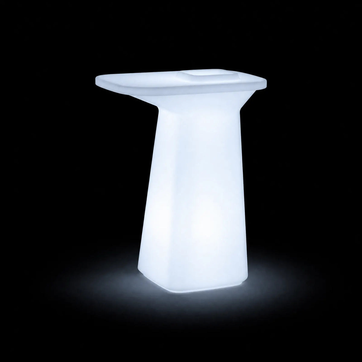 Table Haute - Noma LED Vondom, éclairé de l'intérieur sur fond noir