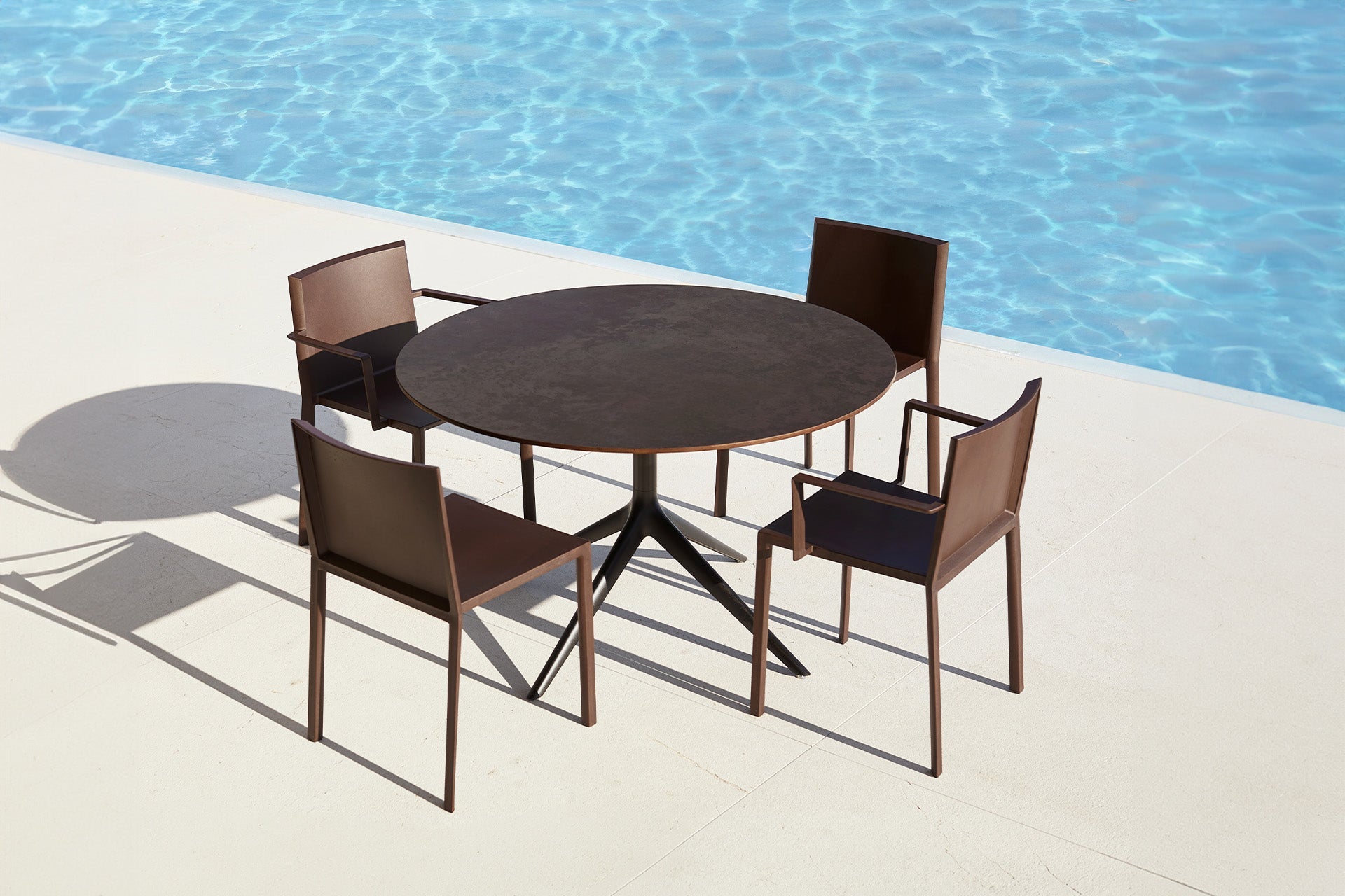 Table Ronde Trépied - Collection Mari-Sol Vondom - 2