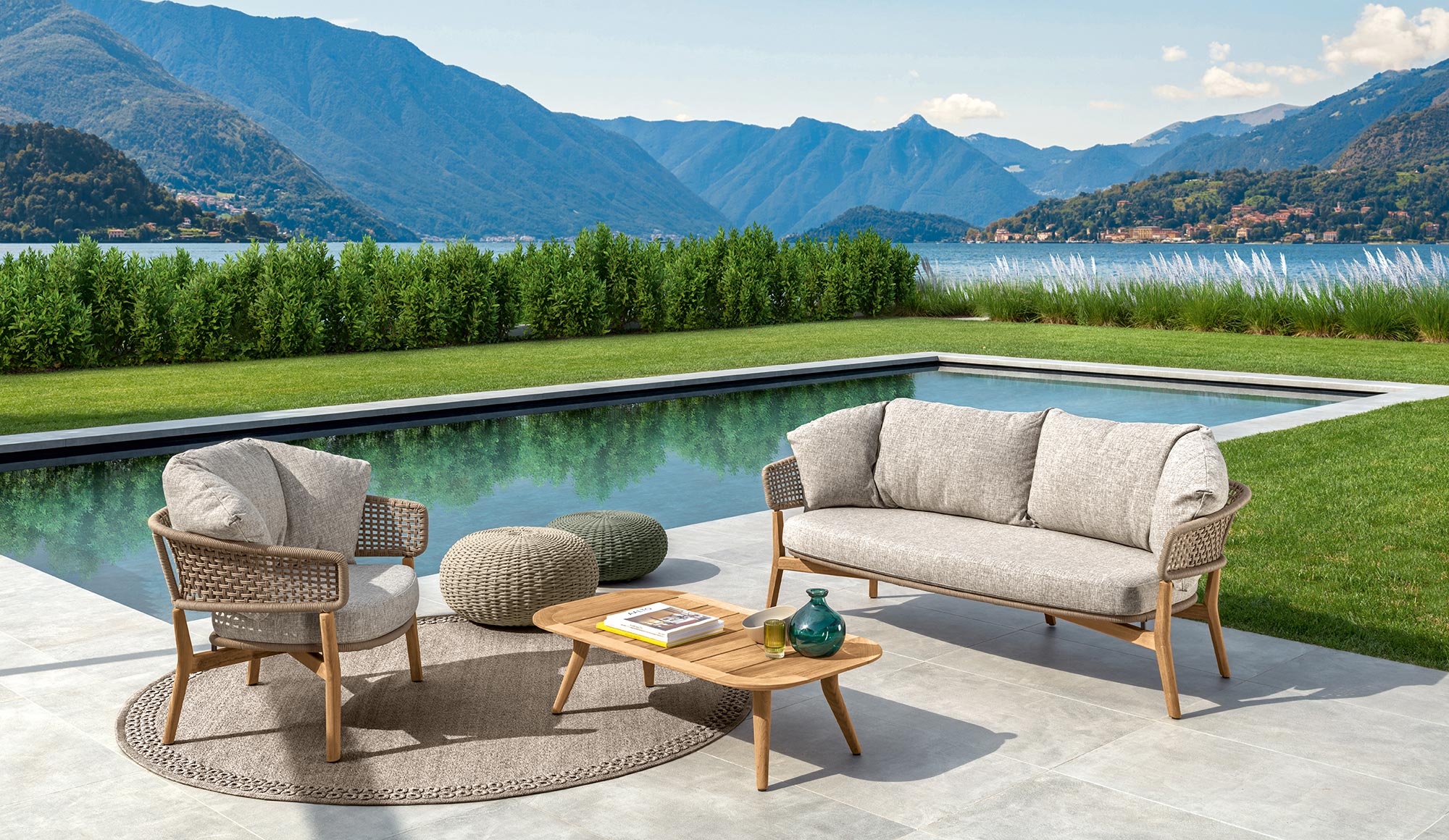 Table-Basse-Exterieure-Bois-Clair_italie