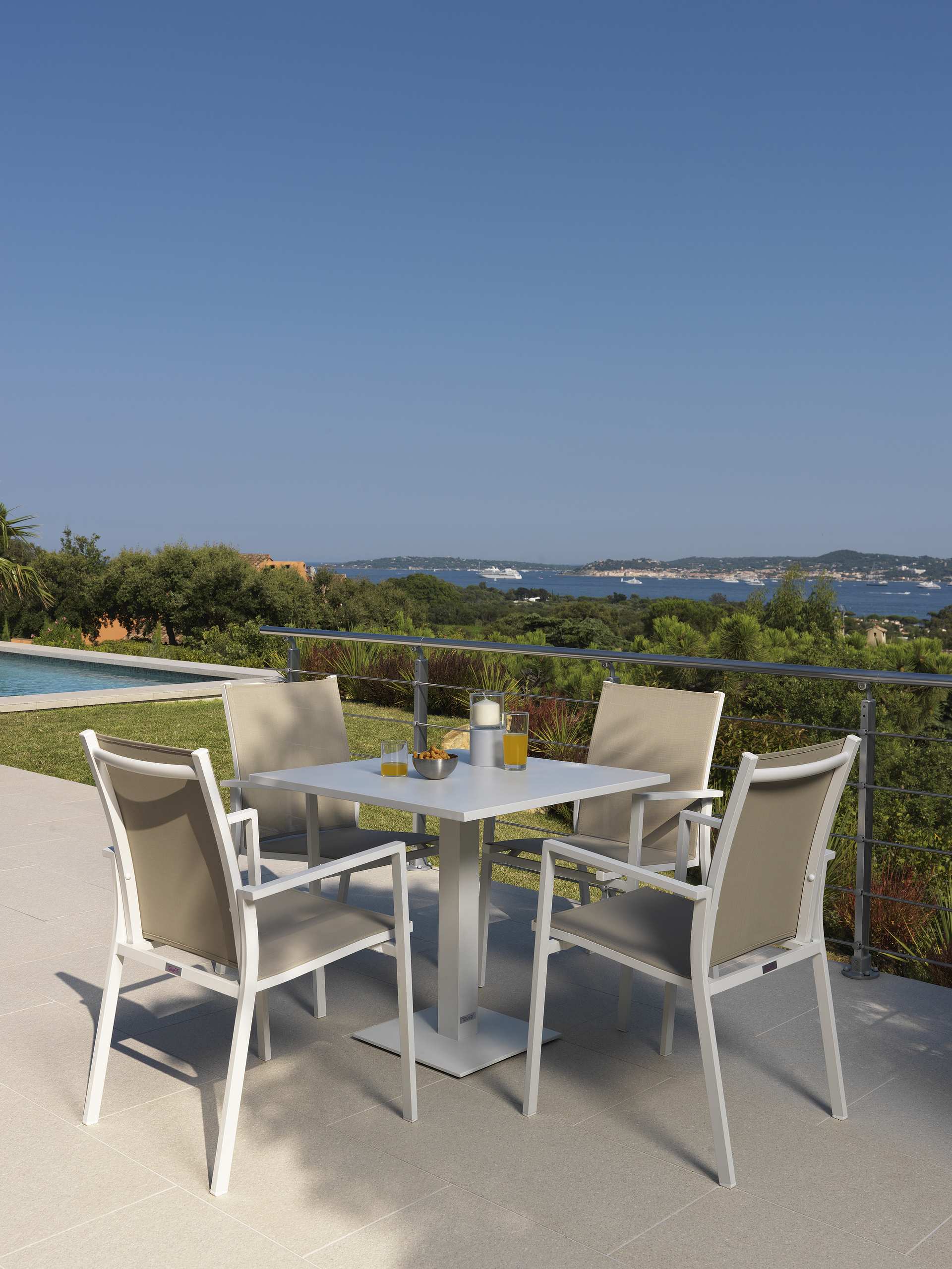      Table_Bistrot_Carree_70X70