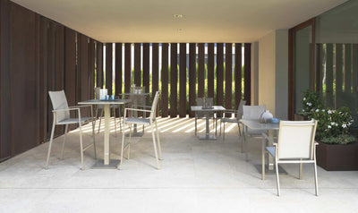 Table_Bistrot_Carree_70X70_jardin