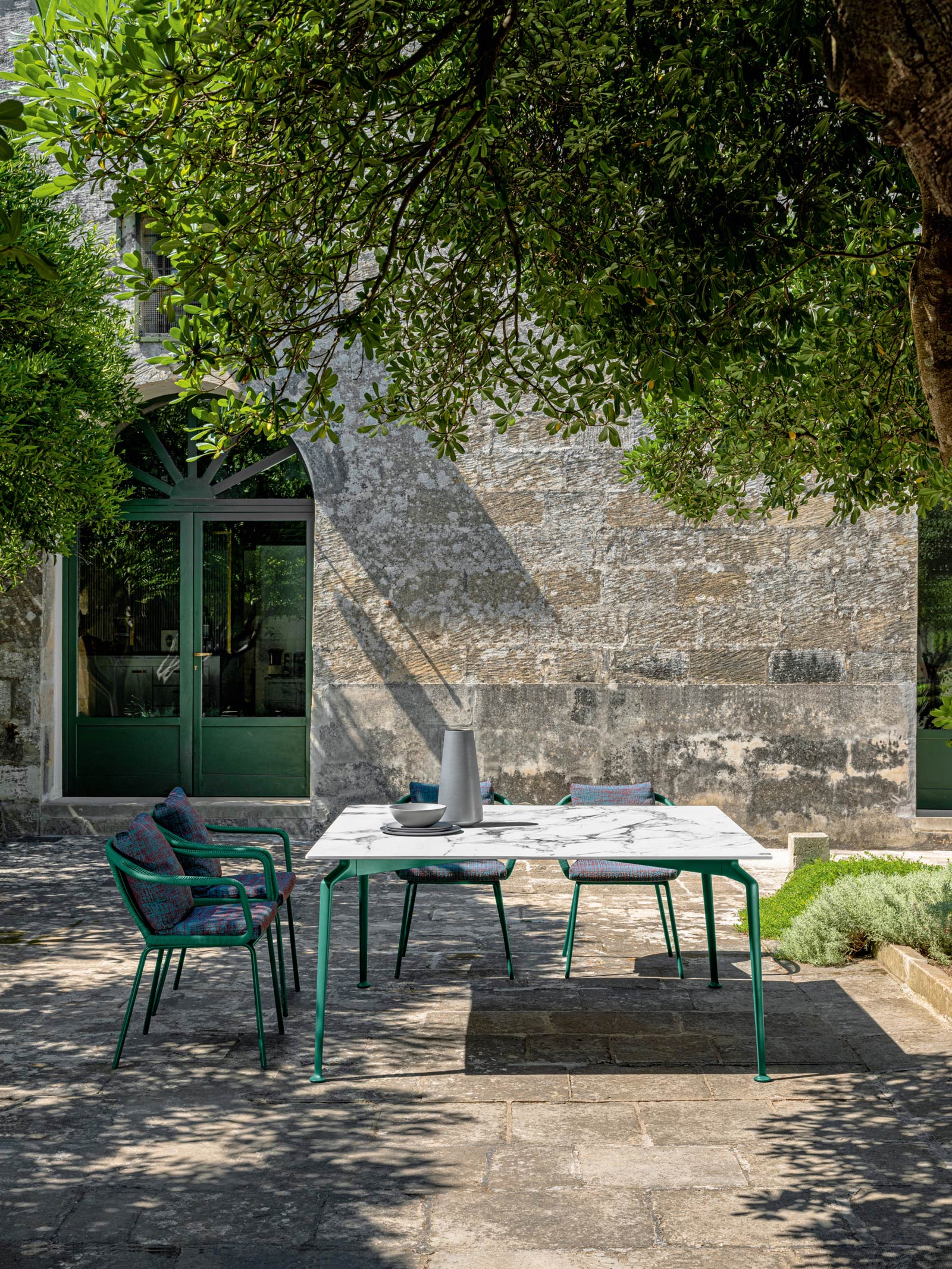 fauteuil_repas_jardin