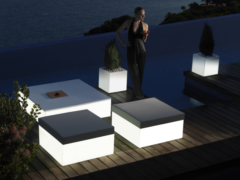 table-basse-jut-vondom-led